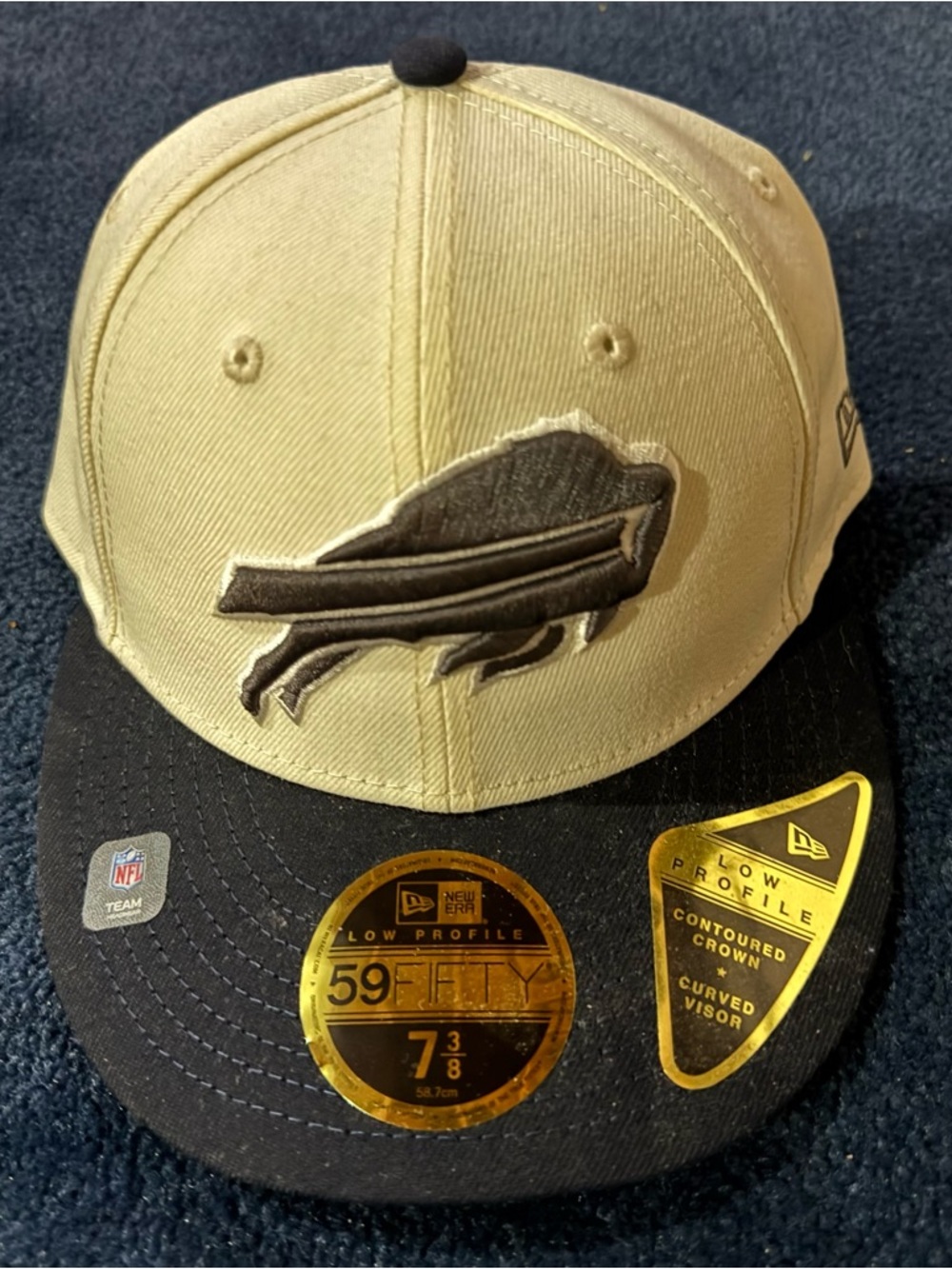New Era NFL - Buffalo Bills Cream Fitted (size: 7 3/8) NEW (Low Profile)